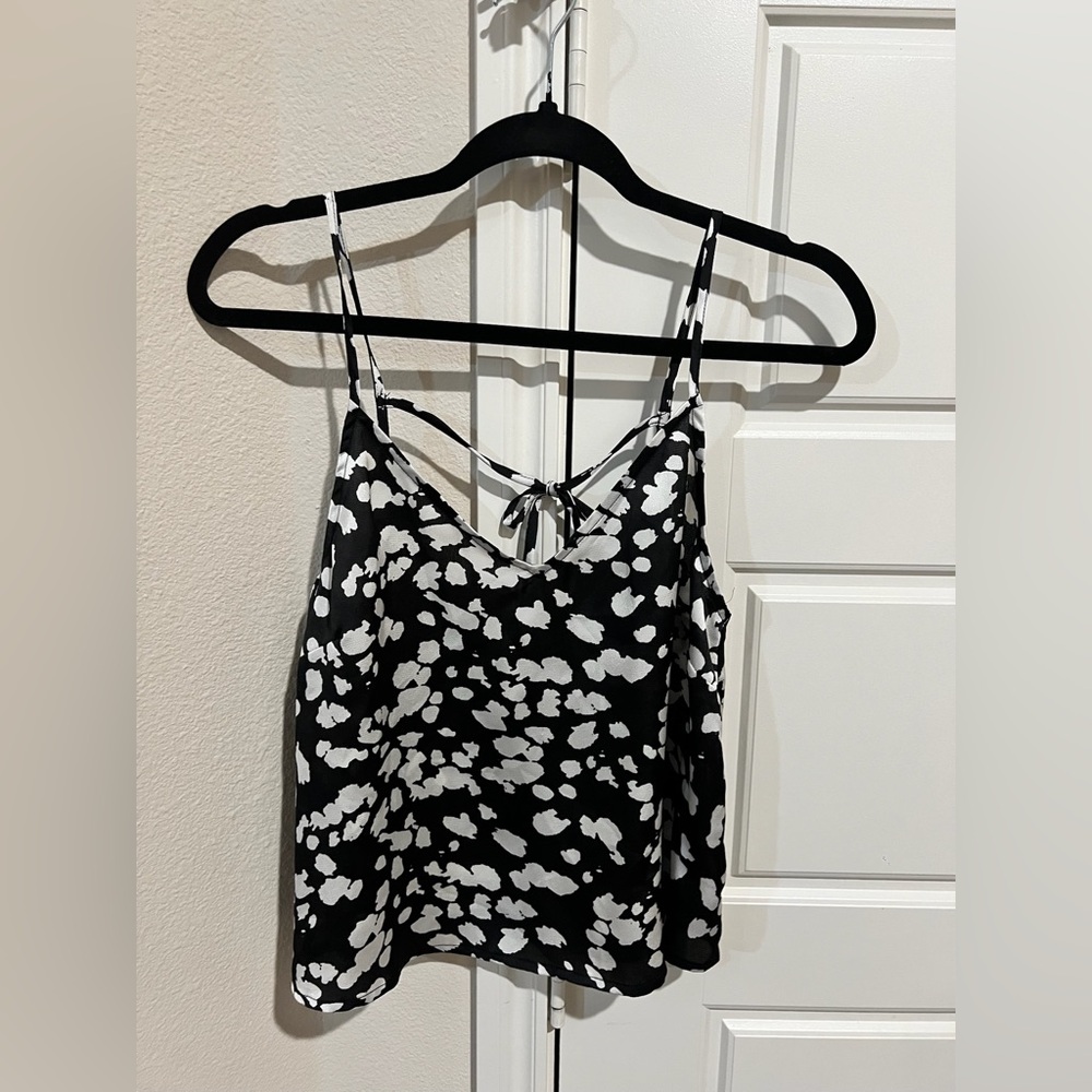 Silk feel set with tie back size med